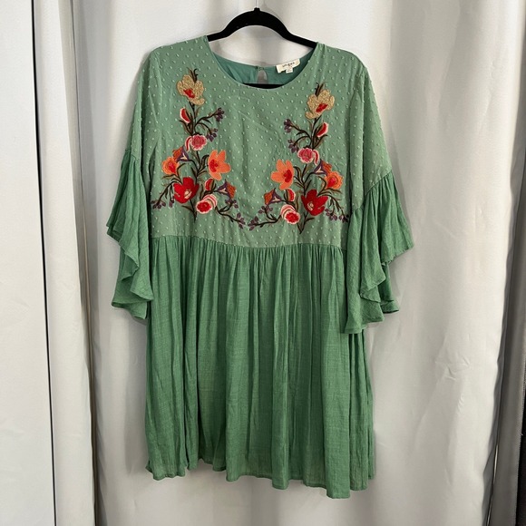Umgee Dresses & Skirts - Umgee Floral Embroidered Mini Dress Tunic Womens Sz L Green Boho Garden Wedding